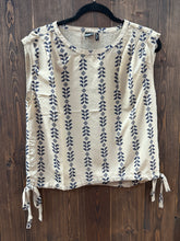 Load image into Gallery viewer, Woman’s Cruel Sleeveless Blouse
