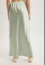 Load image into Gallery viewer, Wishlist Woman’s Satin Midi Skirt With Side Slit