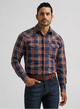 Load image into Gallery viewer, Wrangler Retro Men’s Western Plaid LS Snap Shirt
