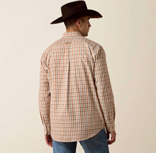 Load image into Gallery viewer, Men’s Ariat Vanilla Custard Plaid Pro Series Button Up