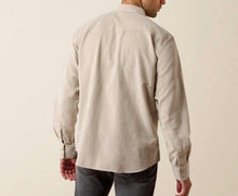 Load image into Gallery viewer, Men’s Ariat Retro Handorf Corduroy Fitted Button Up