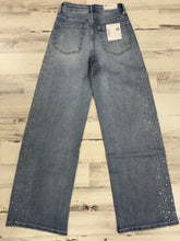 Load image into Gallery viewer, Vervet Wide Leg Jewels Jean