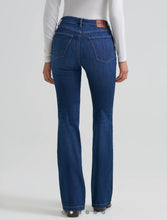 Load image into Gallery viewer, Wrangler Woman’s Bespoke High Rise Bootcut jean