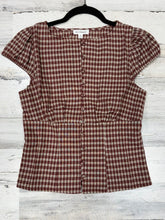 Load image into Gallery viewer, Women’s Plaid Button Down Top
