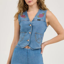 Load image into Gallery viewer, Women’s Wrangler X Lainey Wilson Festival Denim Vest