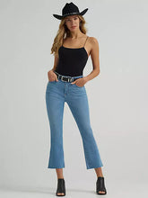 Load image into Gallery viewer, Women’s Wrangler Bespoke Kick Flare Chelsea Jean