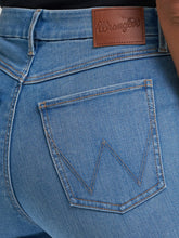 Load image into Gallery viewer, Women’s Wrangler Bespoke Trouser Bristol Jeans