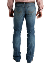 Load image into Gallery viewer, Men’s Cinch Ian Medium Wash Bootcut Slim Jean