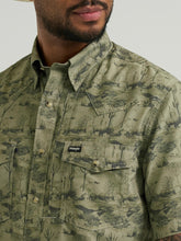 Load image into Gallery viewer, Men’s Wrangler Olivine Western Performance SS Snap