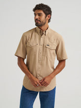 Load image into Gallery viewer, Men’s Wrangler Tan Western Performance SS Snap