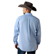 Load image into Gallery viewer, Men’s Ariat Wrinkle Free Light Blue Long Sleeve Button Up