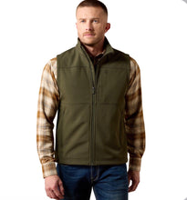 Load image into Gallery viewer, Men’s Ariat Forest Night Vernon Softshell Vest
