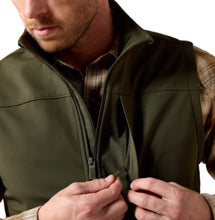 Load image into Gallery viewer, Men’s Ariat Forest Night Vernon Softshell Vest