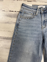Load image into Gallery viewer, Lovervet Slim Wide Studded Jean