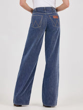 Load image into Gallery viewer, Wrangler Retro Ladies Wide Leg Pants