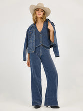 Load image into Gallery viewer, Wrangler Retro Ladies Wide Leg Pants