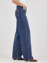 Load image into Gallery viewer, Wrangler Retro Ladies Wide Leg Pants