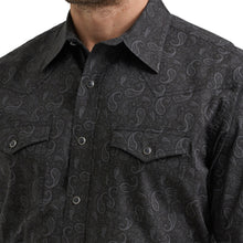 Load image into Gallery viewer, Wrangler 20X Men’s Paisley Snap