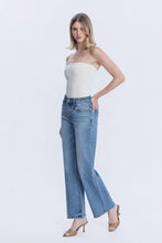 Load image into Gallery viewer, Women’s Vervet Astonishing Jean