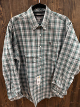 Load image into Gallery viewer, Men’s Cinch Long Sleeve Green Plaid Button Up