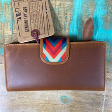 Load image into Gallery viewer, STS Cowhide Carlin Wallet