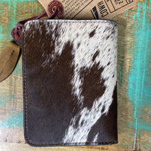 Load image into Gallery viewer, STS Cowhide Soni Wallet