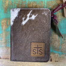 Load image into Gallery viewer, STS Cowhide Soni Wallet