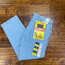 Load image into Gallery viewer, Wrangler Cowboy Cut Original Fit Active Flex Jeans