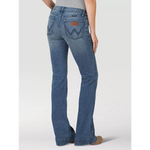 Load image into Gallery viewer, Wrangler Retro Mae Wide Leg Trouser