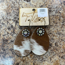 Load image into Gallery viewer, Designed Bedazzled Earrings