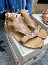 Load image into Gallery viewer, BedStu Soto Sandal Tan Rustic