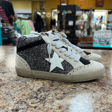 Load image into Gallery viewer, Girl’s Paulina Sneaker