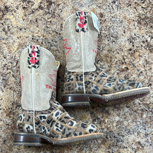 Load image into Gallery viewer, Girls Wild Patch Cheetah Sole Boot