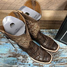 Load image into Gallery viewer, Men’s Lucchese Giant Gator Boots