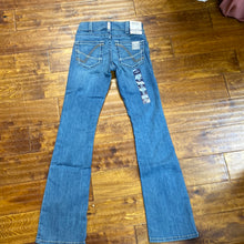 Load image into Gallery viewer, Ariat Women Arrow Fit Mid Rise Boot Cut Jeans.