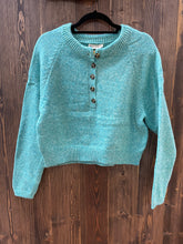 Load image into Gallery viewer, Woman’s Crop Top Sweaters