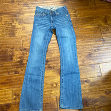 Load image into Gallery viewer, Ariat Women Arrow Fit Mid Rise Boot Cut Jeans.