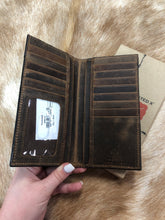 Load image into Gallery viewer, Twisted X Gator Rodeo Wallet