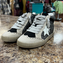 Load image into Gallery viewer, Girl’s Paulina Sneaker