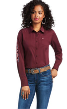 Load image into Gallery viewer, Women’s Maroon Ariat Button Up