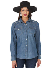 Load image into Gallery viewer, Wrangler Womens Denim Pearl Snap with Design
